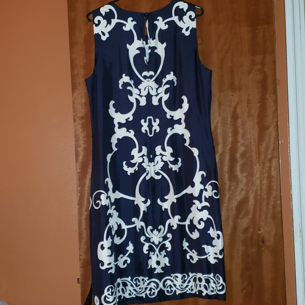 🎉🌹Host Pick🌹🎉Banana Republic Silk Sheath Dress - Picture 3 of 7